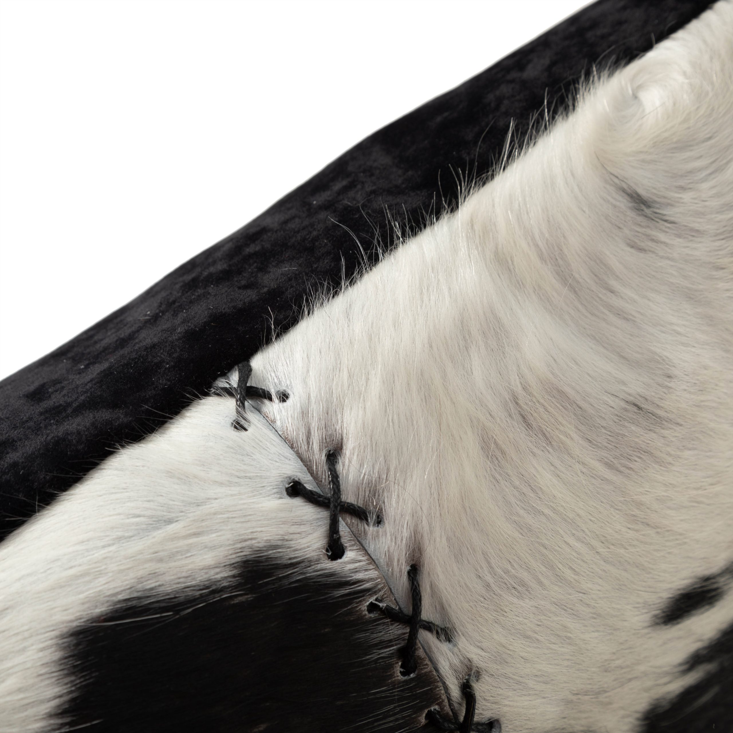 Кожаная подушка «Софья», черно-белая, 45х45 см