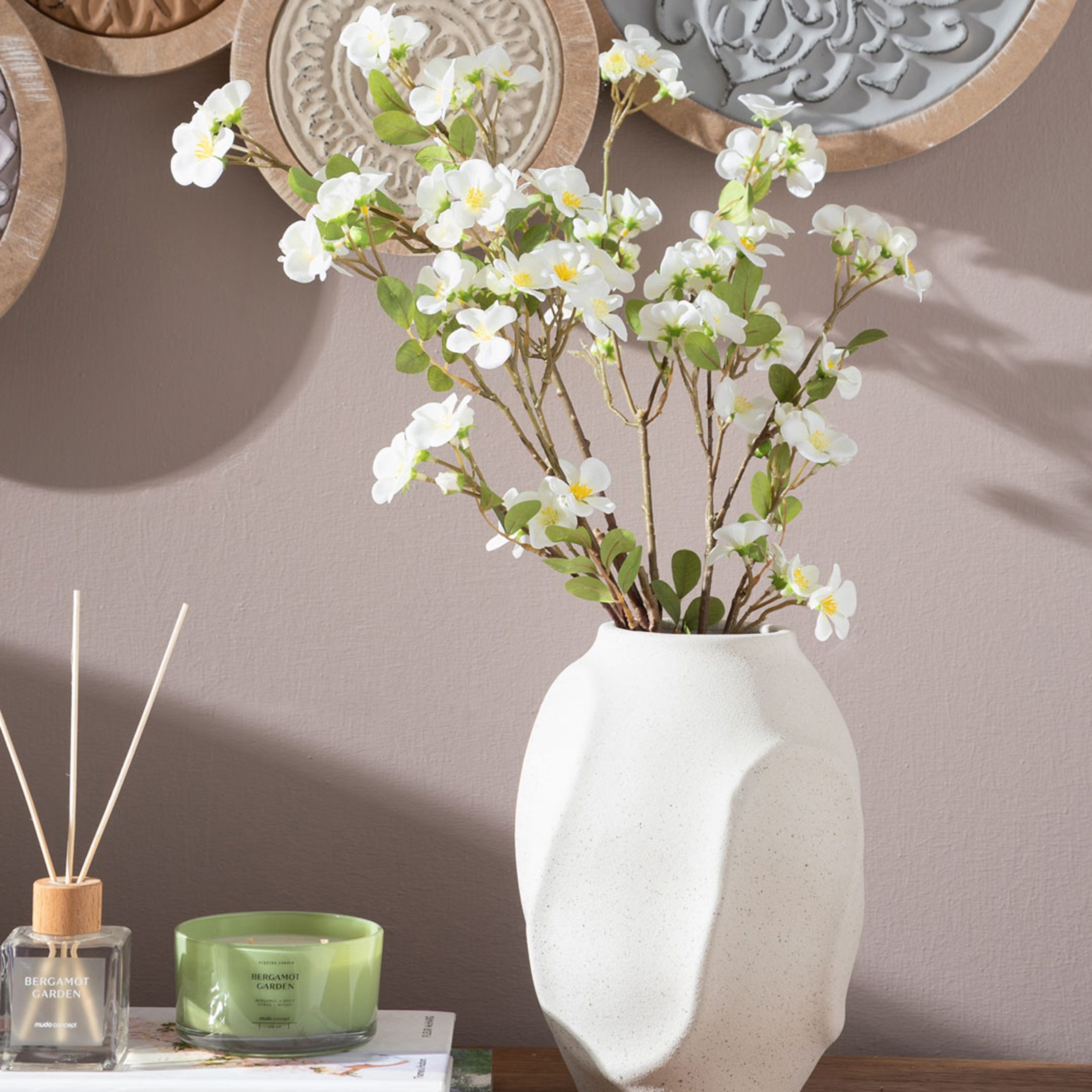 79e0bc68-139c-4db7-86d1-0a4b9b9ab5a7 Гладкая керамическая ваза 21х27 см