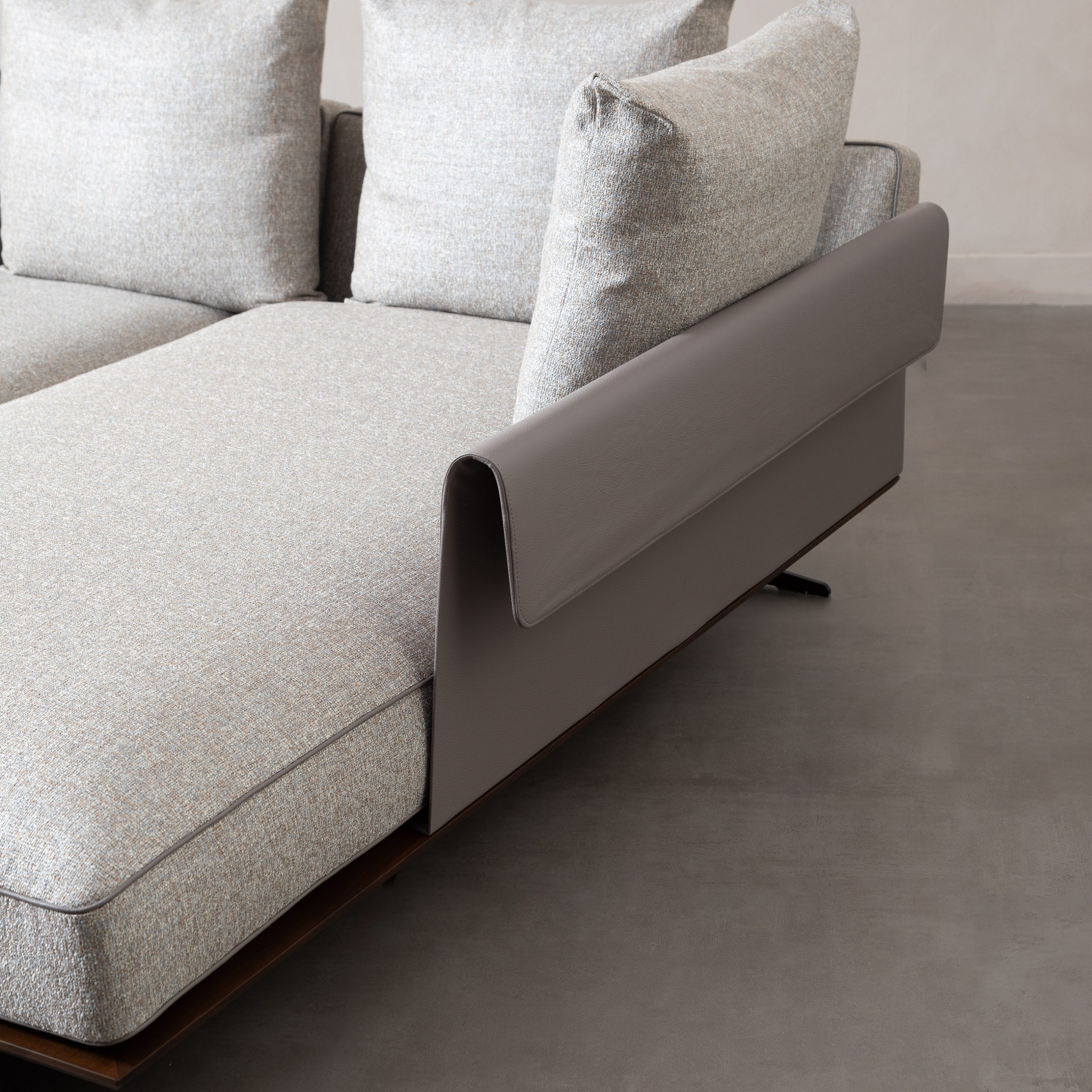 Правый диван Carlo L