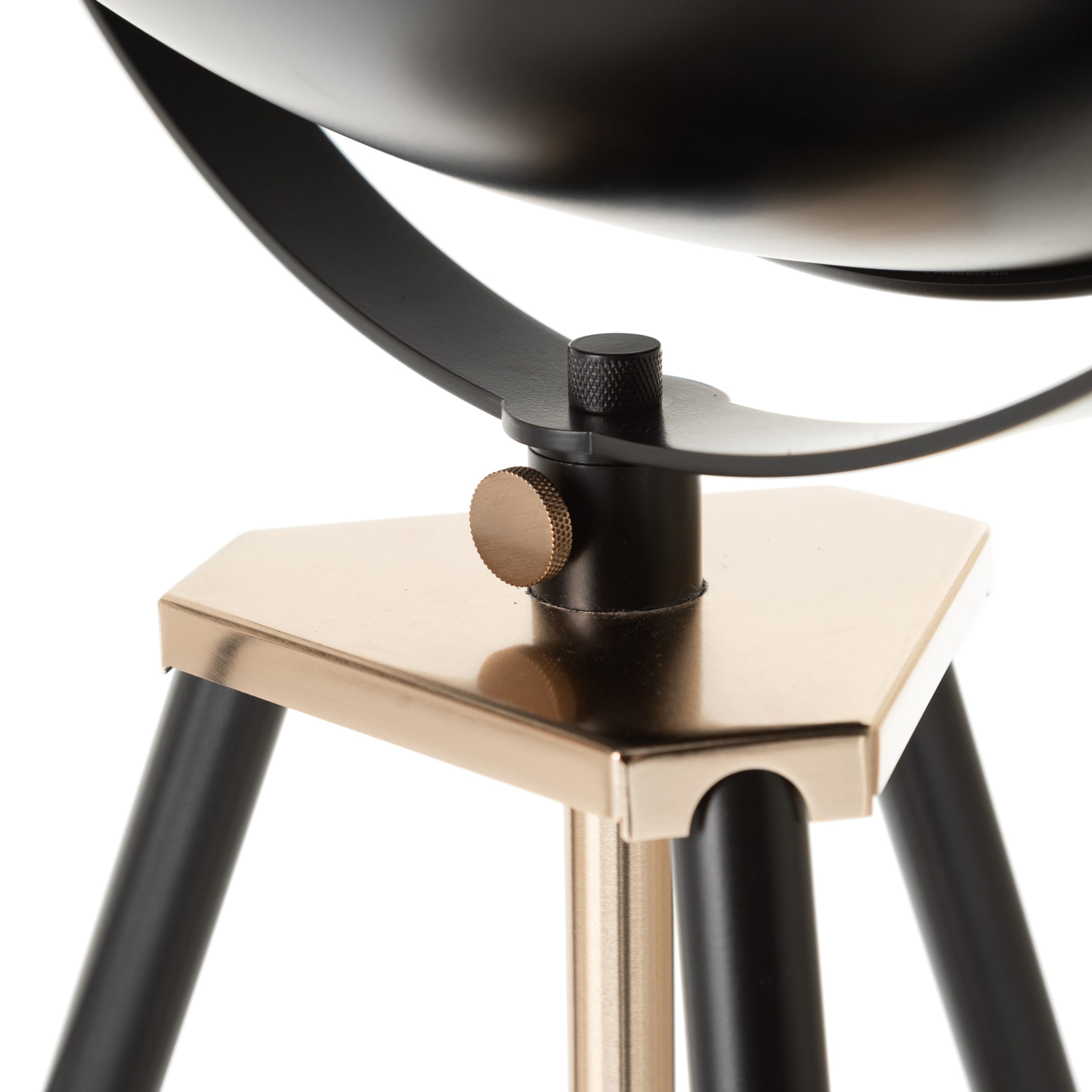 Напольная лампа Vistara